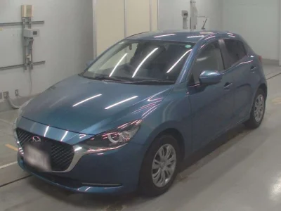 Mazda MAZDA2  с аукциона в Японии