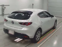 Mazda MAZDA3 лот № 90063 оценка 4  с аукциона в Японии 1