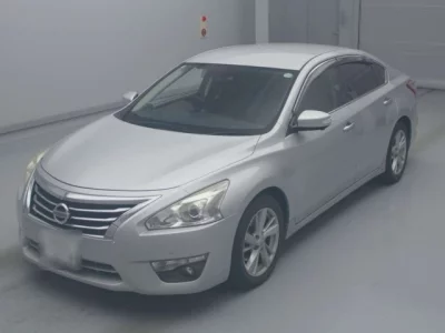 Nissan TEANA  с аукциона в Японии