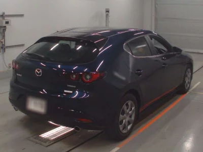 Mazda MAZDA3  с аукциона в Японии