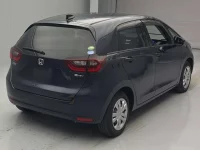 Honda FIT лот № 2207 оценка 3.5  с аукциона в Японии 1