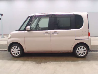 Daihatsu TANTO  с аукциона в Японии