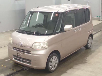 Daihatsu TANTO  с аукциона в Японии