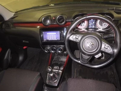 Suzuki SWIFT  с аукциона в Японии