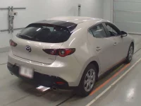 Mazda MAZDA3 лот № 90078 оценка 4  с аукциона в Японии 1