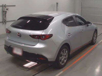 Mazda MAZDA3  с аукциона в Японии