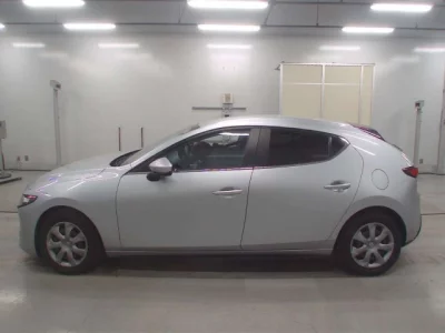 Mazda MAZDA3  с аукциона в Японии