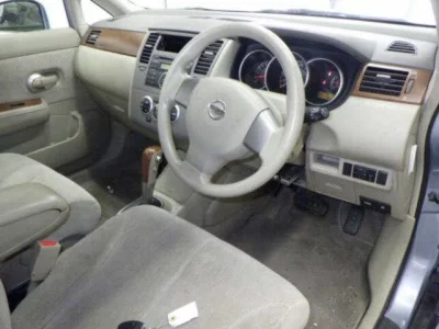 Nissan TIIDA LATIO  с аукциона в Японии