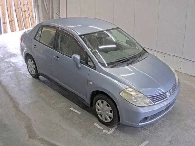 Nissan TIIDA LATIO  с аукциона в Японии