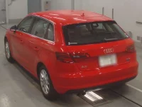 Audi A3 лот № 38001 оценка 4  с аукциона в Японии 5