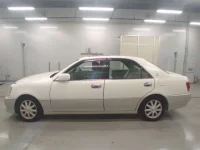 Toyota CROWN лот № 10378 оценка 3.5  с аукциона в Японии 3