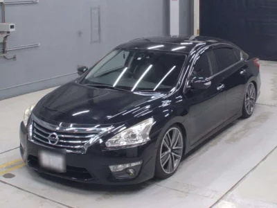 Nissan TEANA  с аукциона в Японии