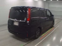 Toyota ESQUIRE лот № 36203 оценка 4.5  с аукциона в Японии 1