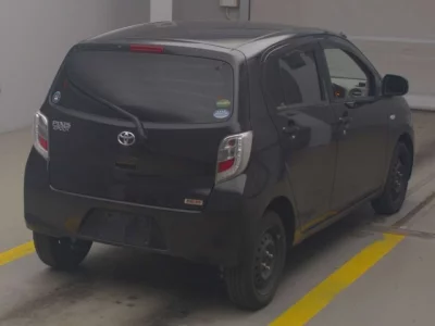 Toyota PIXIS EPOCH  с аукциона в Японии