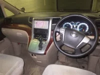 Toyota ALPHARD лот № 5089 оценка 3.5  с аукциона в Японии 2