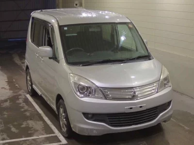 Mitsubishi DELICA D2  с аукциона в Японии