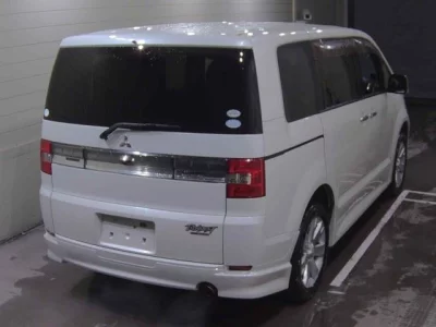Mitsubishi DELICA D5