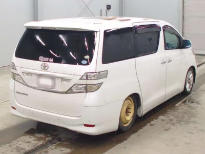 Toyota VELLFIRE  с аукциона в Японии