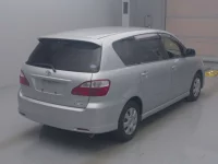Toyota IPSUM лот № 4641 оценка 3.5  с аукциона в Японии 1