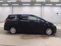 Toyota WISH лот № 9048 оценка 3  с аукциона в Японии 2
