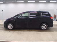 Toyota WISH лот № 9048 оценка 3  с аукциона в Японии 3