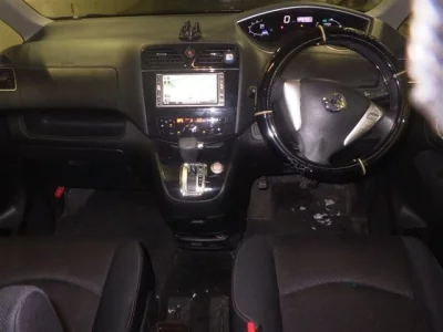 Nissan SERENA  с аукциона в Японии