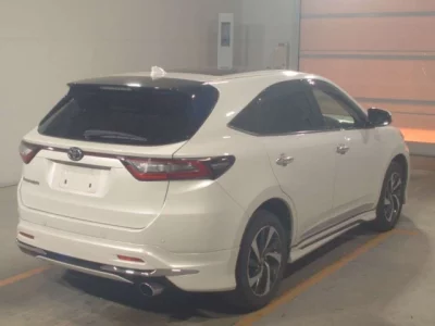 Toyota HARRIER  с аукциона в Японии