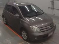 Toyota IST лот № 10421 оценка R  с аукциона в Японии 4