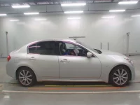 Nissan SKYLINE лот № 10420 оценка 4  с аукциона в Японии 2