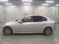 Nissan SKYLINE лот № 10420 оценка 4  с аукциона в Японии 3