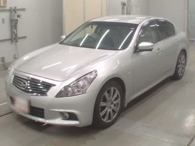 Nissan SKYLINE  с аукциона в Японии