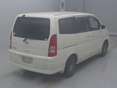 Nissan SERENA  с аукциона в Японии