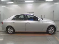 Toyota MARK X лот № 10423 оценка 4  с аукциона в Японии 2