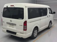 Toyota HIACE VAN лот № 62111 оценка 3  с аукциона в Японии 1