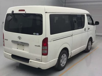 Toyota HIACE VAN  с аукциона в Японии