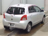 Toyota VITZ лот № 9056 оценка 3  с аукциона в Японии 1