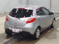Mazda DEMIO лот № 9058 оценка R  с аукциона в Японии 1