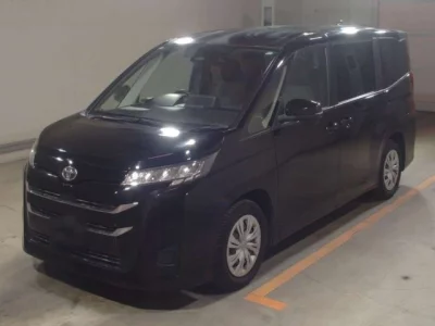 Toyota NOAH  с аукциона в Японии