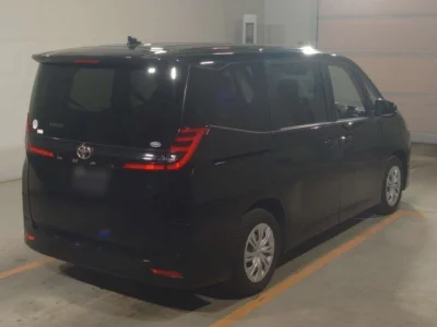 Toyota NOAH  с аукциона в Японии