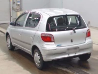 Toyota VITZ лот № 9059 оценка 3.5  с аукциона в Японии 5