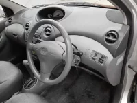 Toyota VITZ лот № 9059 оценка 3.5  с аукциона в Японии 6