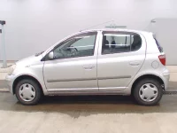 Toyota VITZ лот № 9059 оценка 3.5  с аукциона в Японии 3