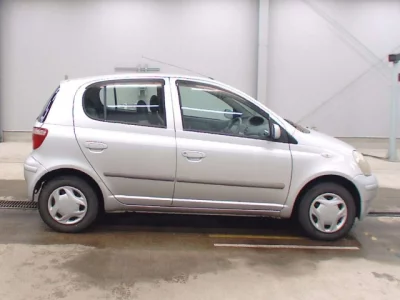 Toyota VITZ  с аукциона в Японии