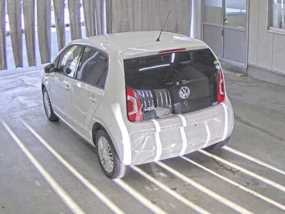 Volkswagen UP  с аукциона в Японии