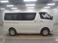 Toyota HIACE VAN лот № 30003 оценка 4.5  с аукциона в Японии 2