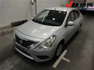 Nissan TIIDA LATIO  с аукциона в Японии