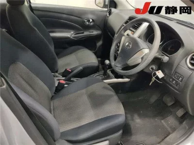 Nissan TIIDA LATIO  с аукциона в Японии