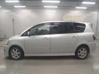 Toyota IPSUM лот № 10445 оценка 3  с аукциона в Японии 3