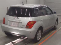 Toyota IST лот № 10441 оценка 4  с аукциона в Японии 1