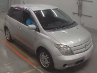 Toyota IST лот № 10441 оценка 4  с аукциона в Японии 4